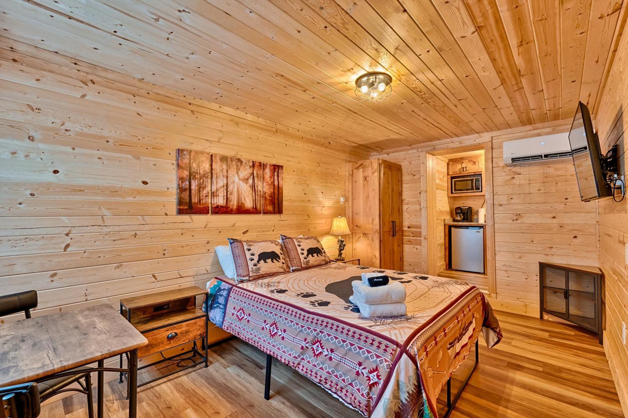 Retreat On The Lake Hiawassee Exterior photo